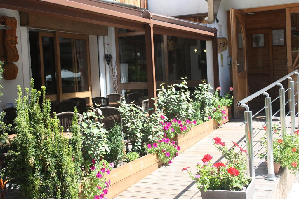 Logis Hotel Gai Soleil Samoens Exterior photo